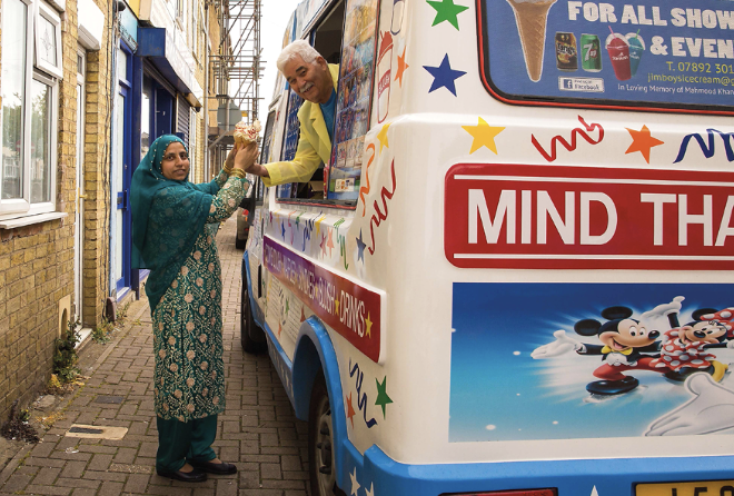 Through the Lens of Time: Chris Porsz&nbsp;“REUNIONS”